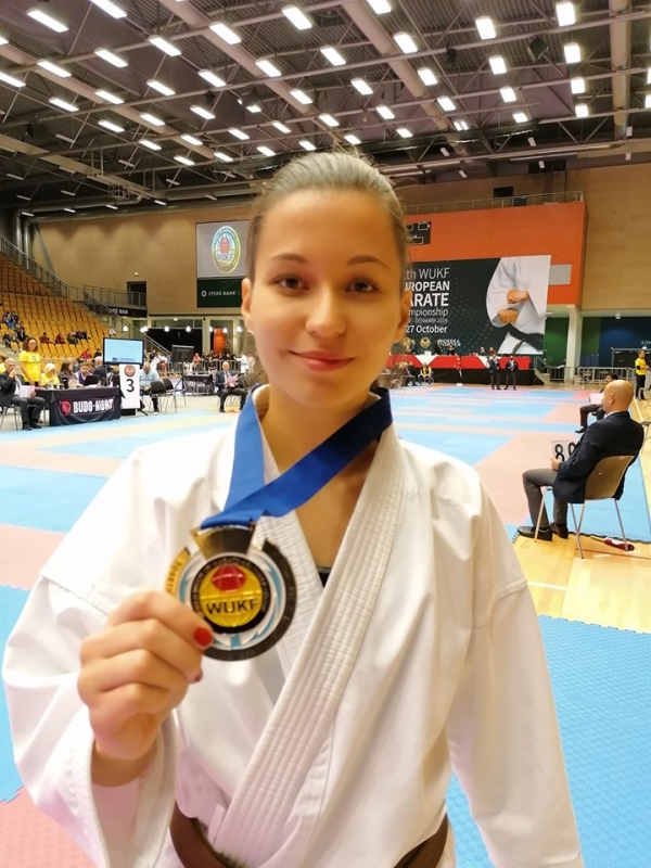 Isic Edina - WUKF Karate Eurpa-bajnok